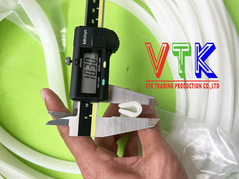 06 dia chi ban ron cao su chu d mau den o tinh son la 05 min