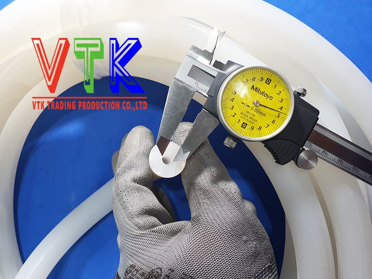 06 dia chi ban ron cao su chu d mau den o tinh son la 08 min