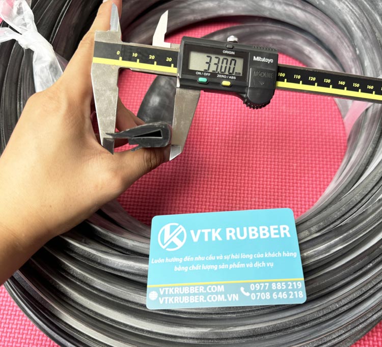 ron-silicon-den-chu-u-13x33x4-khe-5mm