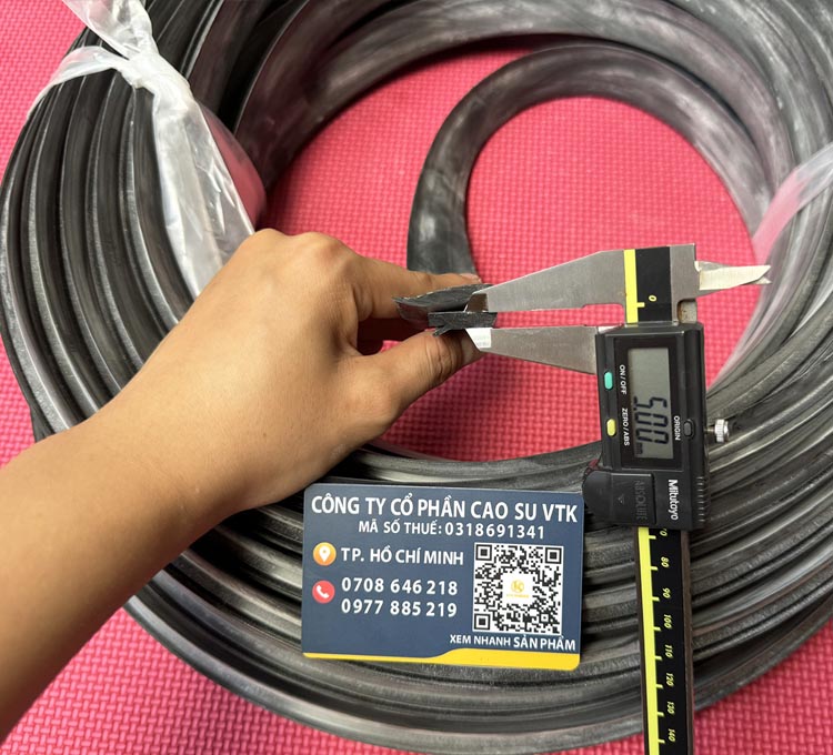 ron-silicon-den-chu-u-13x33x4-khe-5mm