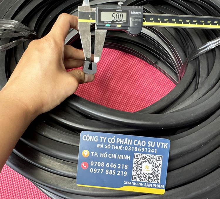 ron-cao-su-epdm-chu-u-15x14x5-khe-4mm