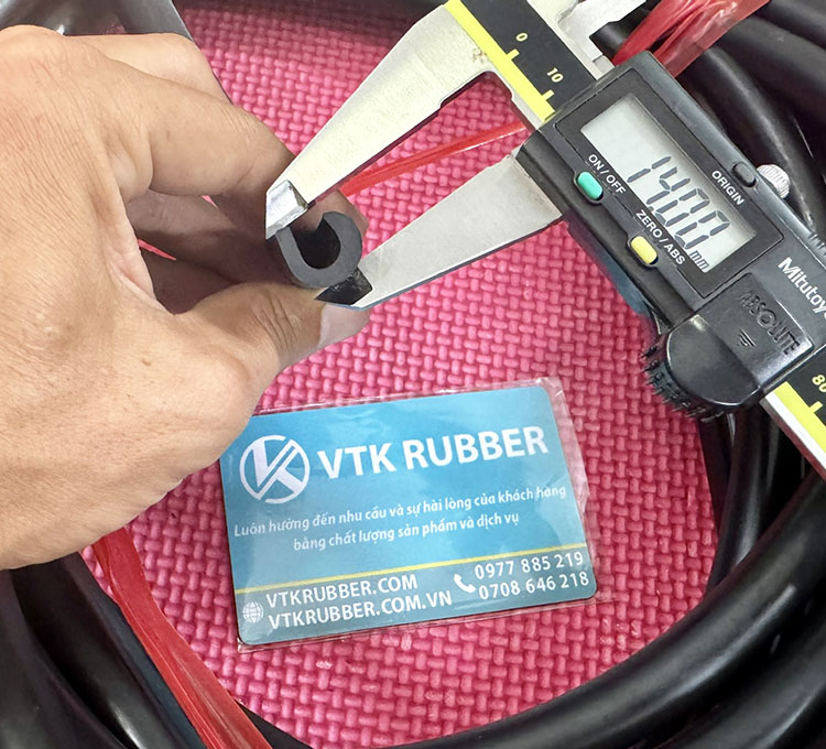 ron-cao-su-epdm-chu-u-13-8x14x3