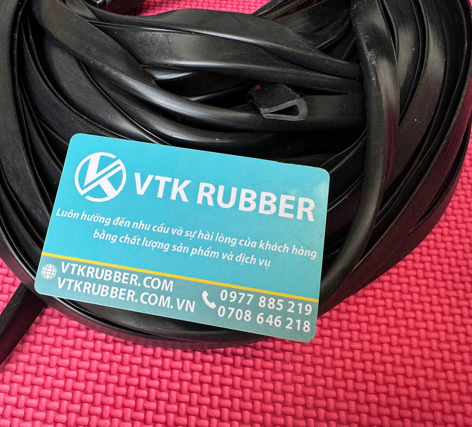 gia-cong-gioang-cao-su-chat-luong-cao-cao-su-epdm-silicone-nbr-chiu-dau