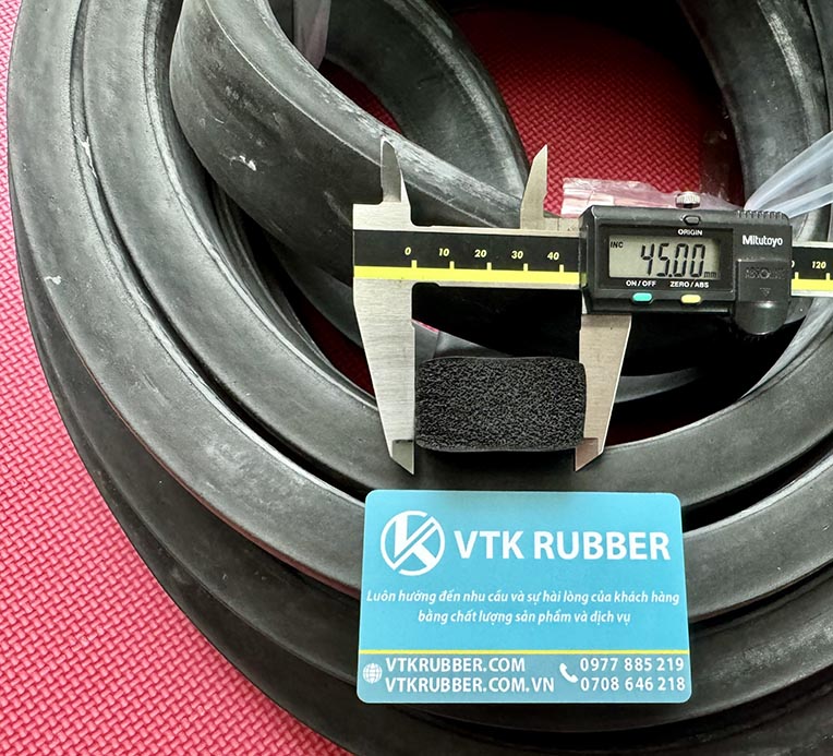 Ron cao su xốp màu đen có độ đàn hồi cao, chống lão hóa, chịu tia UV và ozone. Thích hợp dùng cho cửa nhôm, khung kim loại và thiết bị ngoài trời