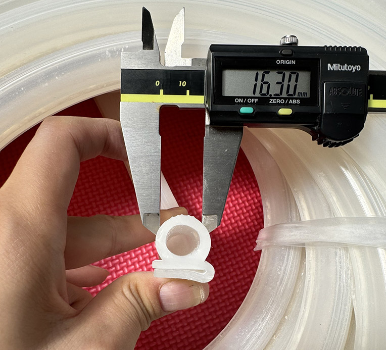 gioang-ron-chiu-nhiet-chu-e-dung-cho-cua-lo-lo-nuong