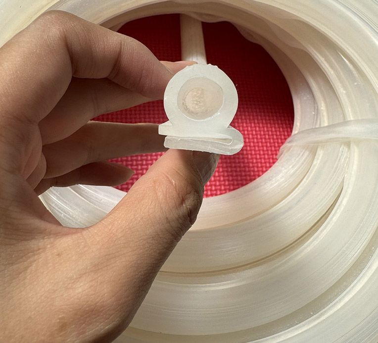 gioang-ron-chiu-nhiet-chu-e-dung-cho-cua-lo-lo-nuong