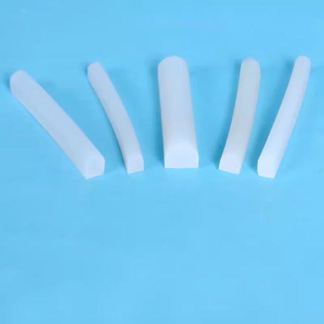 Cung cấp gioăng silicon chữ D đa dạng kích thước, màu sắc, độ cứng. Gia công chính xác, đảm bảo độ kín, độ bền và tính thẩm mỹ cao cho từng ứng dụng