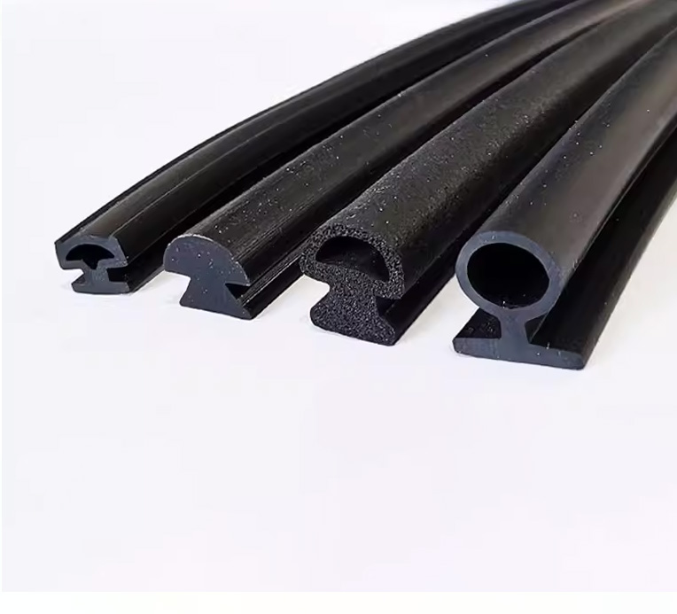 Được thiết kế cho cửa kho lạnh, giúp kín khí, ngăn thoát hơi lạnh, tiết kiệm điện năng