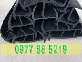 ron-silicone-dun/gioang-cao-su-cua-thung-xe-tai-xe-dong-lanh-min_1567223758.jpg